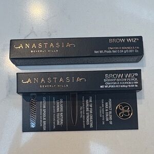 Anastasia Beverly Hills Brow Wiz in Black